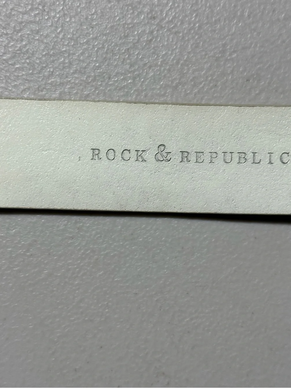 GUC Rock&Republic Men’s Belt Size M32-34 Ivory Leather With Black Buckle